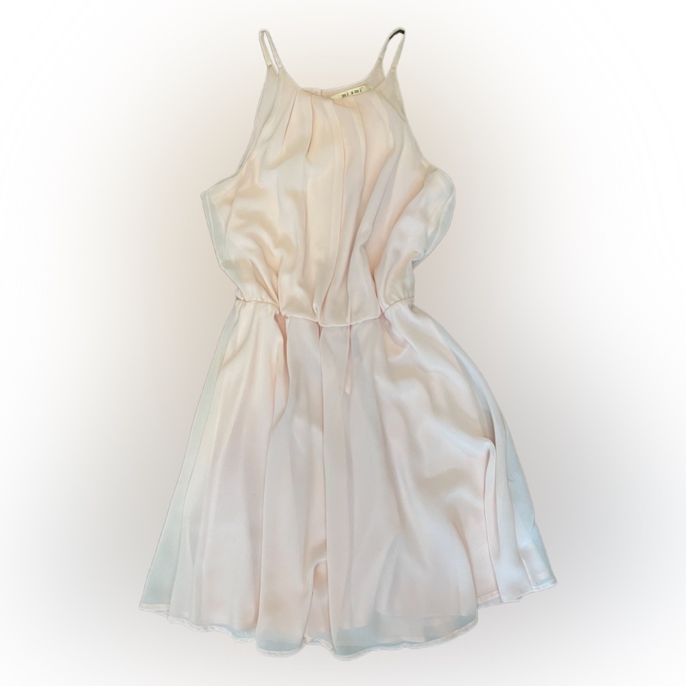 Beautiful pale pink dress